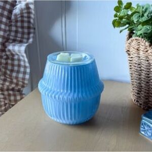 Scentsy GOSSAMER HAZE Warmer Blue Glass wax warmer New Release Home Fragrance